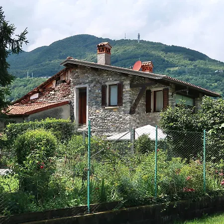Casa Cinzia / 'panorama' 198s *